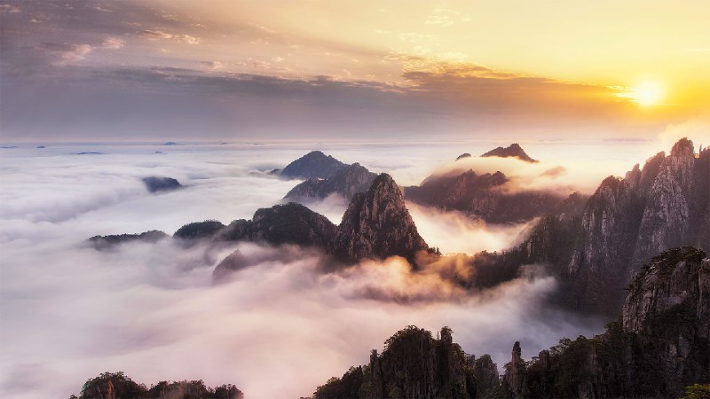 黄山云海，安徽省，中国 (© yangyang1991/Getty Images)source