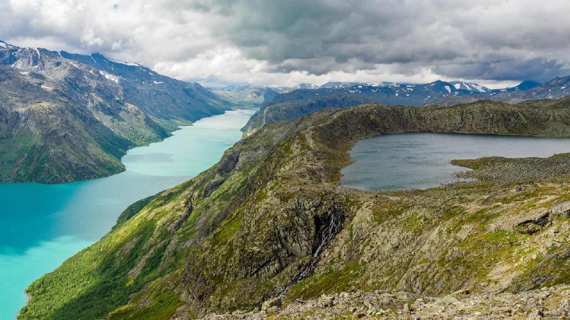 挪威尤通黑门山国家公园 (© Marisa Estivill/Shutterstock)via Bing每日壁纸
