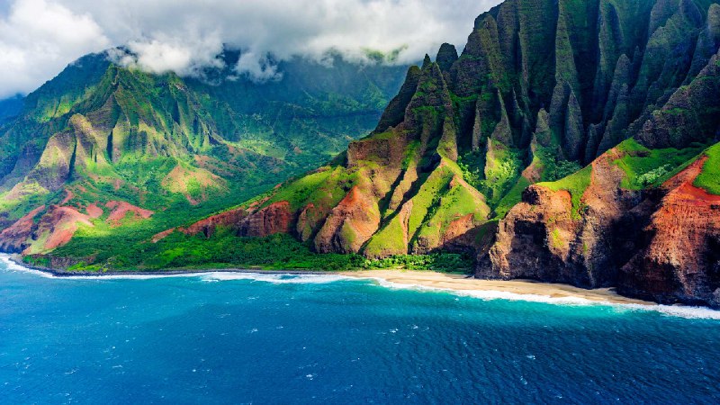 纳帕利海岸的卡拉劳海滩, 可爱岛, 夏威夷, 美国 (© Russ Bishop/DanitaDelimont.com)via Bing每日壁纸