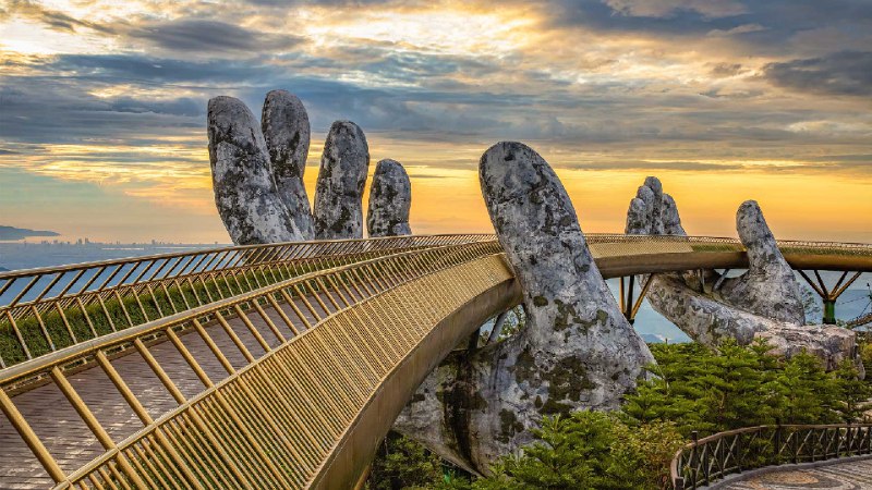 金桥，巴拿山，岘港，越南 (© Hien Phung Thu/Shutterstock)source
