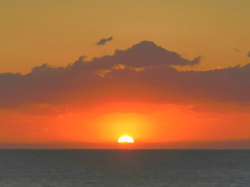 ----------------------​:agooglesun:​请大家看日出！source----------------------​:agooglesun:​请大家看日出！source