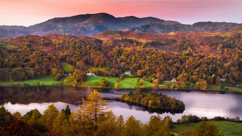 坎布里亚湖区，格拉斯米尔，英格兰 (© Thomas Molyneux/Getty Images)source